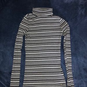 Striped Long sleeve turtle neck